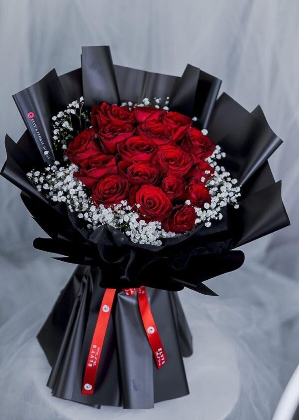 Flower delivery in Lahore Defense | Love Roses Bouquet