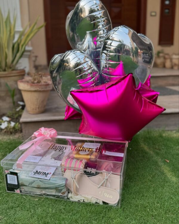 Pyari Maa Ky liay Gift