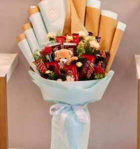 Valentine Flowers with Chocolates Lahore