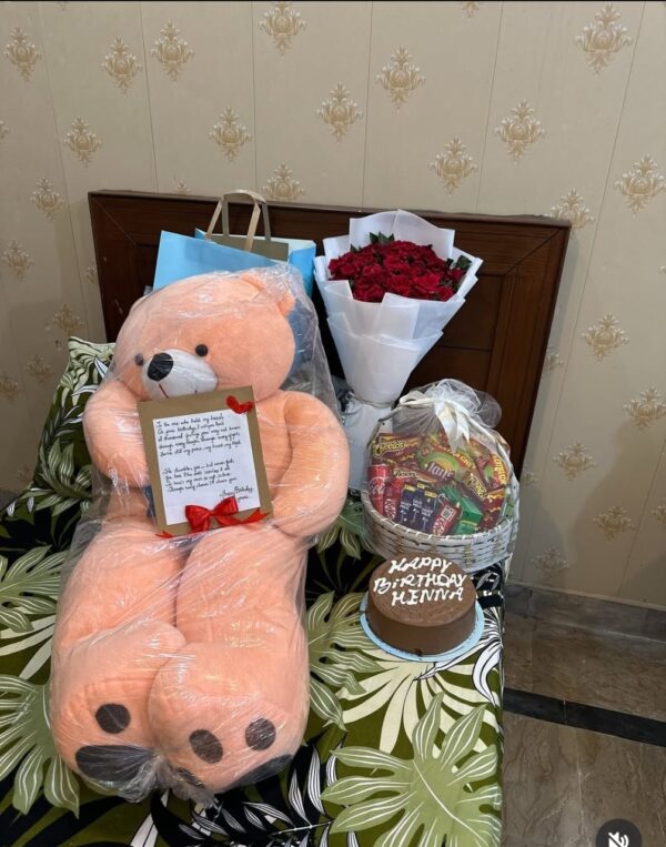 Romantic gifts for girlfriend Day
