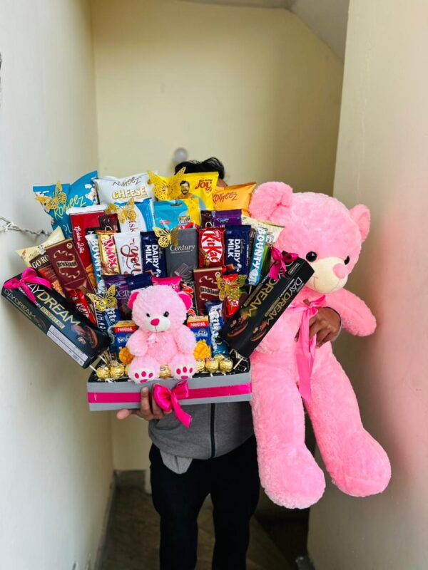 Gift Hampers For Girlfriend Day